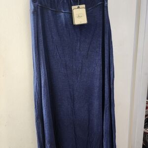 NWT BASS&CO MAXI SKIRT SIZE LARGE COLT BLUE WITH WASHED VINTAGE LOOK